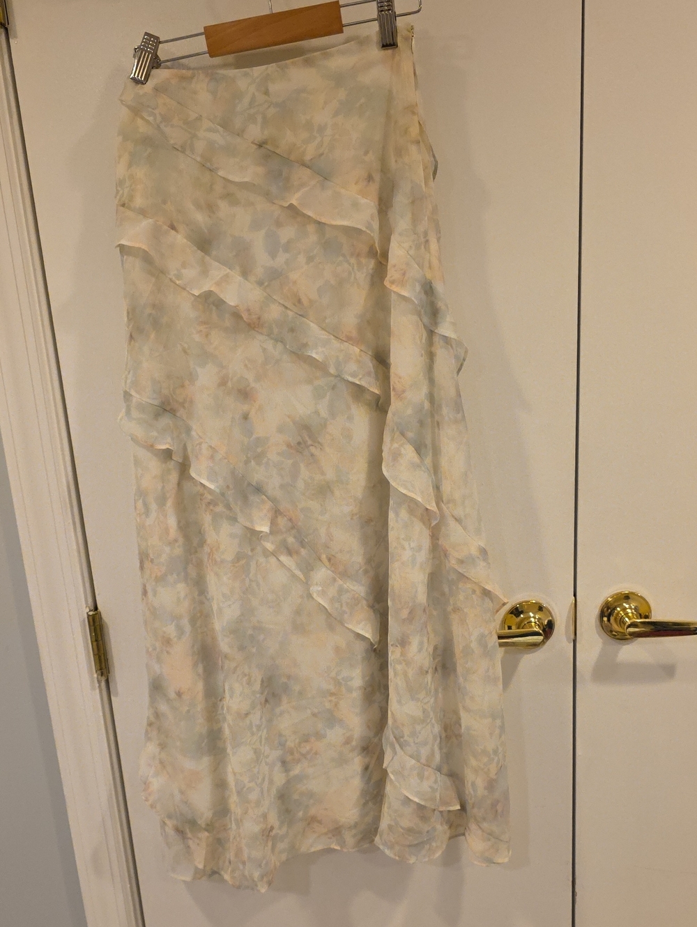 Yakura Bella Light Floral Ruffle Maxi Skirt - Cream Pastel